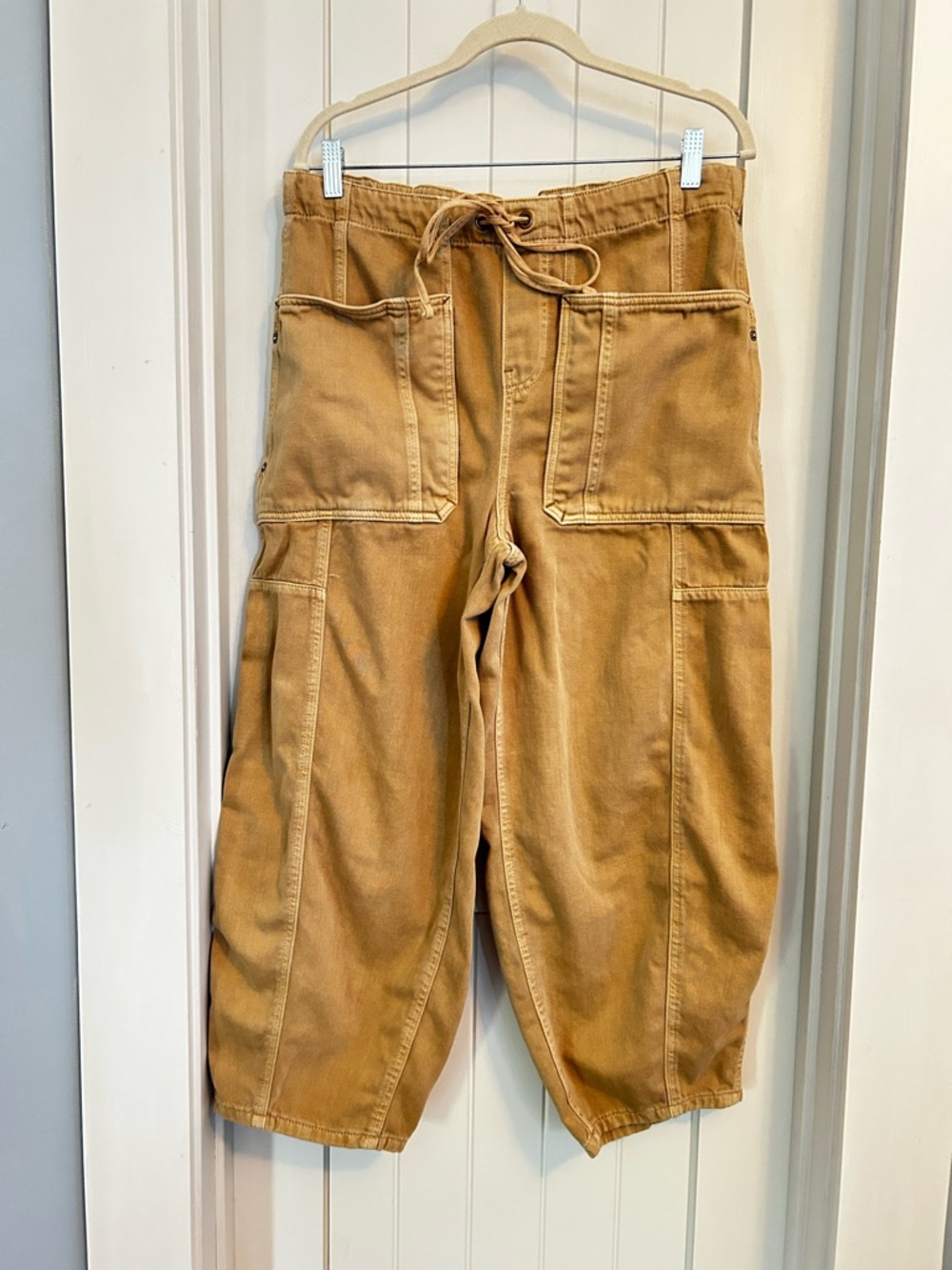 We the Free Tan Silverton Barrel Pants Size Medium